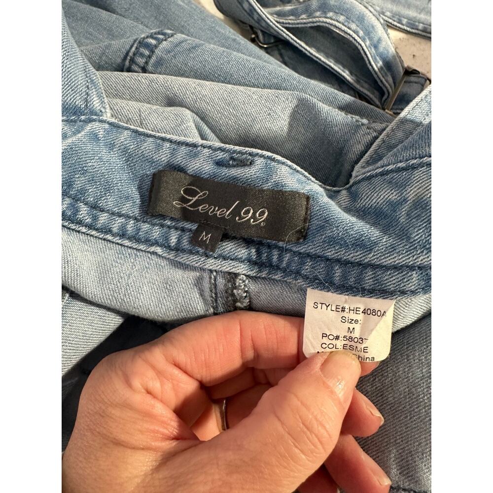 Level 99 Denim Bib Overalls Womens Size M Light Wash Button Sides Stretch E10 - Picture 7 of 7